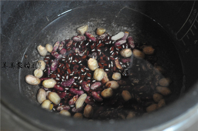 Pumpkin Mixed Bean Buns recipe