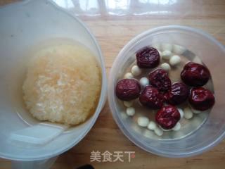 Red Date, Lotus Seed and Tremella Soup recipe