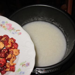 White Rice and Red Dates Porridge recipe