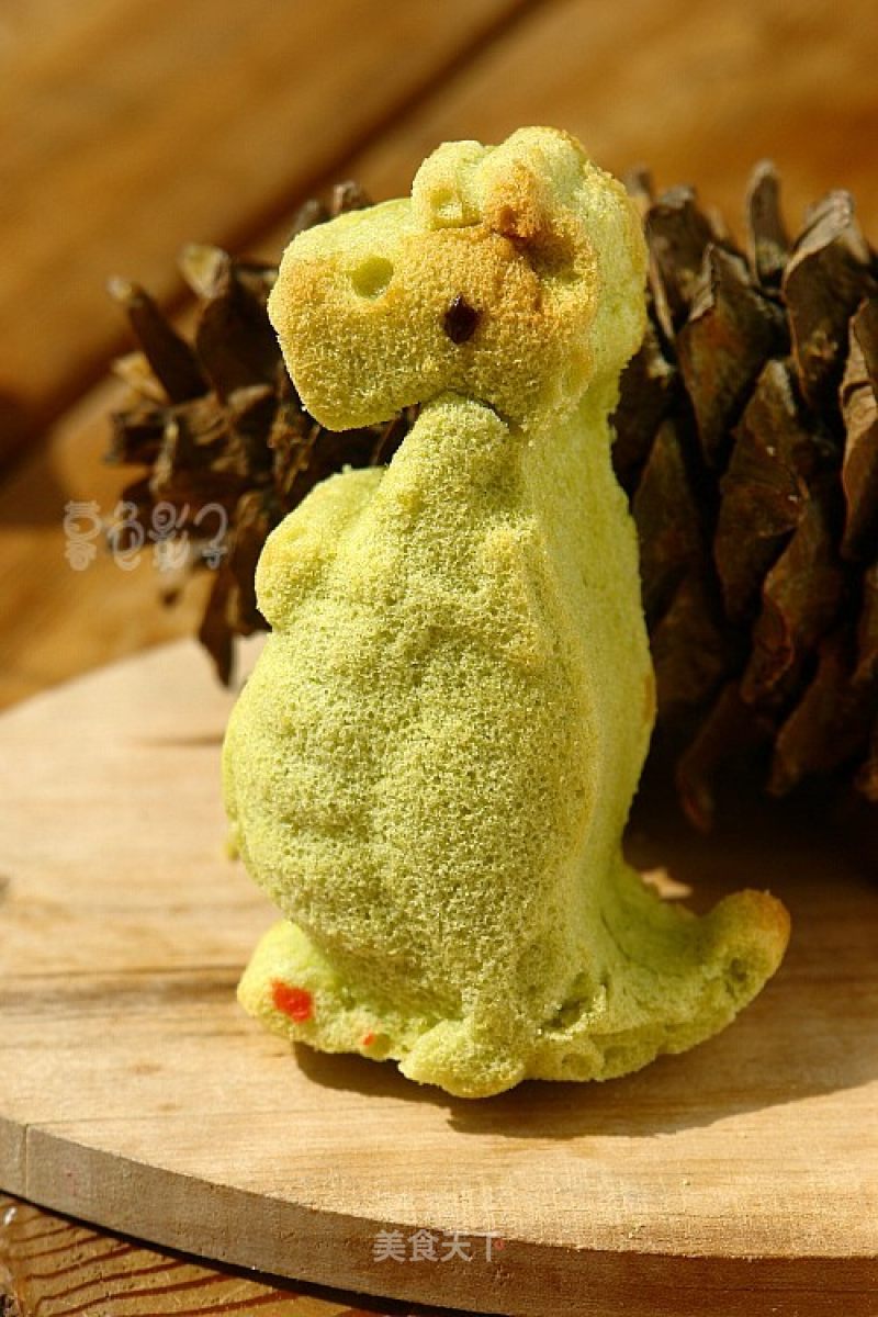 #aca烤明星大赛# Small Animal Cake with Vegetable Juice recipe