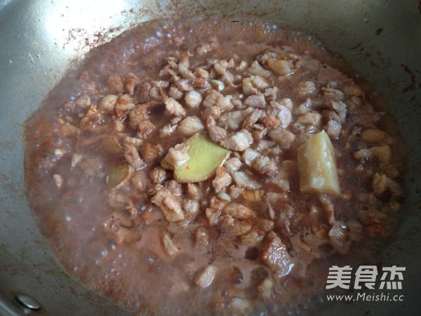 Barbecued Pork Bun with Honey Sauce is Made in A Pot recipe