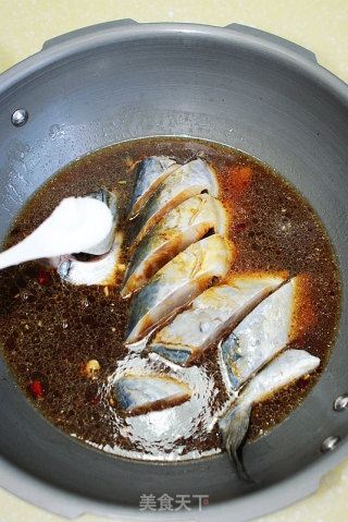 One Trick to Get Braised Dishes---braised Spanish Mackerel recipe