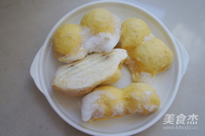 Pan Fried Sticky Bean Buns recipe