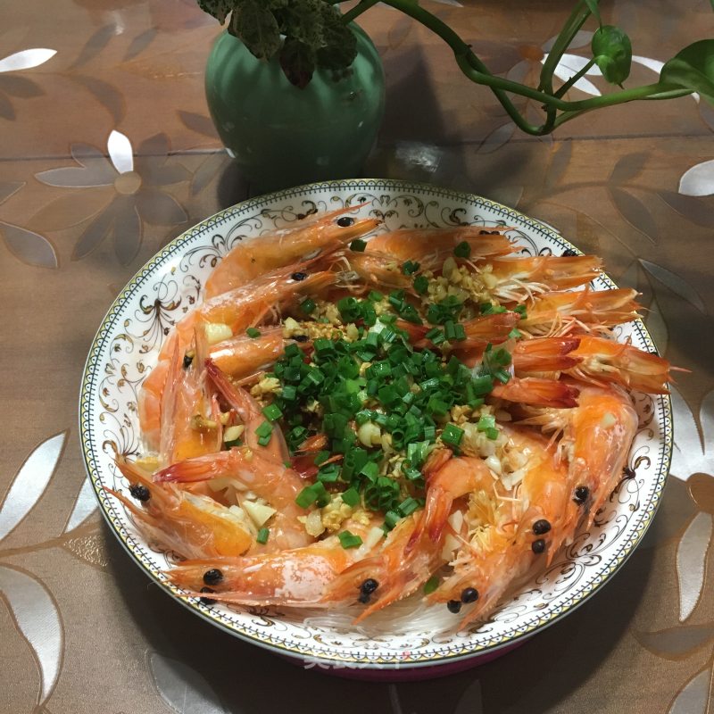 Steamed Shrimp with Delicious Garlic Vermicelli