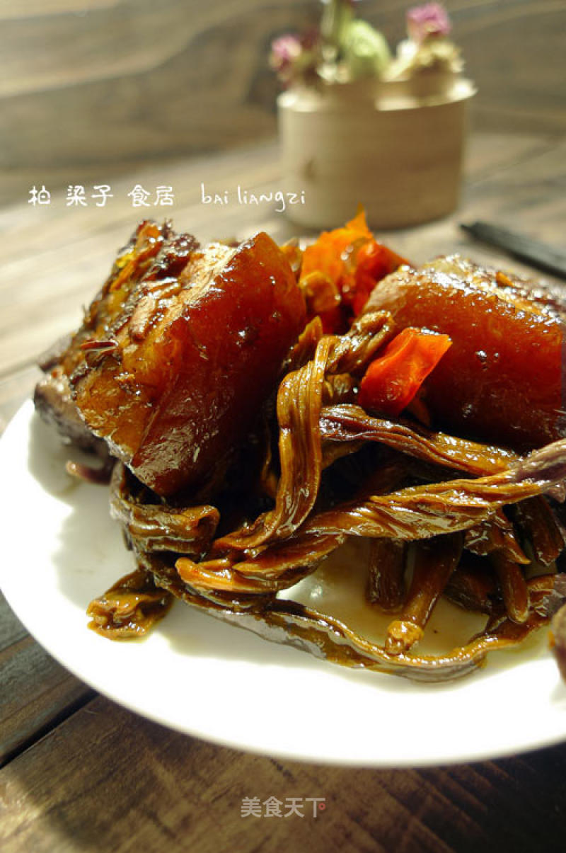 Braised Pork with Dried Beans