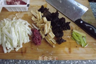 Cabbage Fungus Yuba Soup recipe