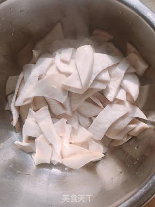 Fried Pork with Pleurotus Eryngii recipe