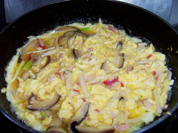 Pan-fried Hibiscus Egg recipe