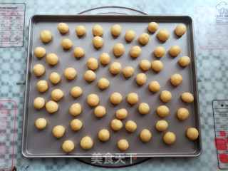 Sesame Baked Bun recipe