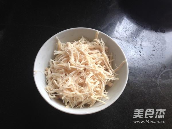 Noodles with Chicken Sauce recipe