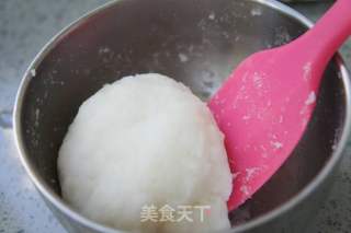 Super Simple Colorful Snowy Mooncakes recipe