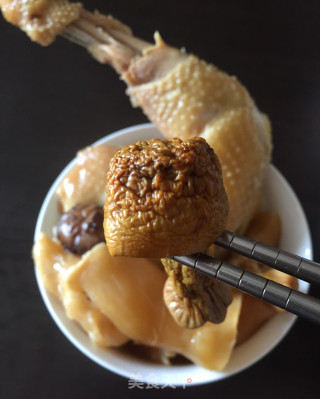 Stewed Chicken Soup with Double Mushroom and Flower Maw recipe