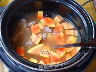 Autumn Beauty Papaya Bone Soup recipe