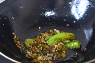 Stir-fried Chili with Sauerkraut recipe