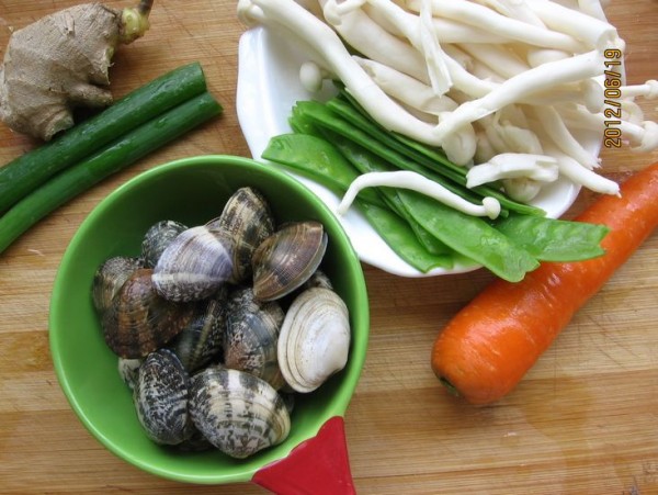 Seafood Mushroom and Clam Soup recipe