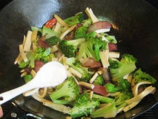 Stir-fried Bacon with Broccoli Tea recipe