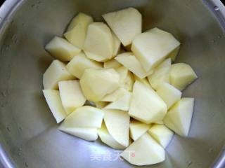 Braised Chicken Thigh with Potatoes and Mushrooms recipe