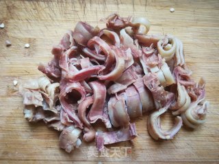 Lamb Crispy Bones Mixed with Onion recipe