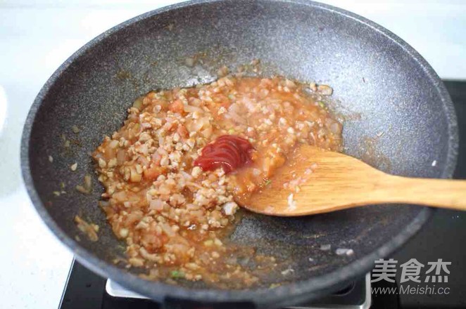 Spaghetti with Tomato Meat Sauce recipe