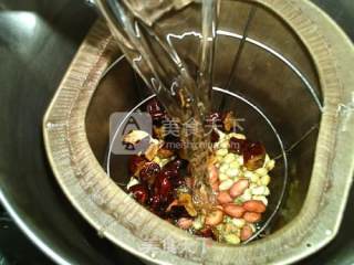 Red Dates and Peanut Soy Milk recipe