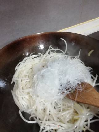 Bean Sprouts Fried Noodle recipe