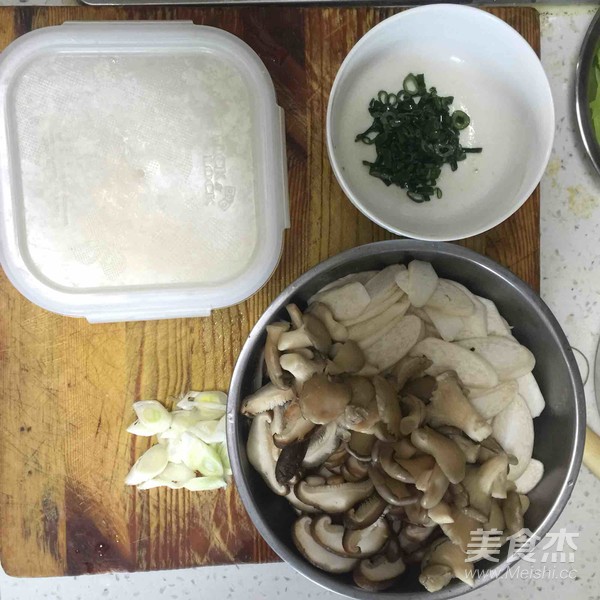 Fresh Mushroom Soup recipe