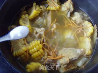 Sweet and Nourishing---claypot Pork Bone with Cordyceps Flower recipe