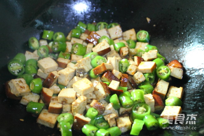 Super Fried Bean Curd with Chili recipe