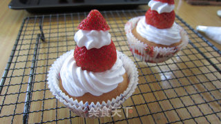 Santa Cupcakes recipe