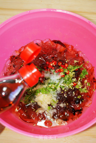 Fresh Jellyfish Soup for Clearing Heat and Detoxifying recipe