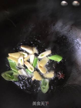 Potatoes and Pork Stewed Vermicelli recipe