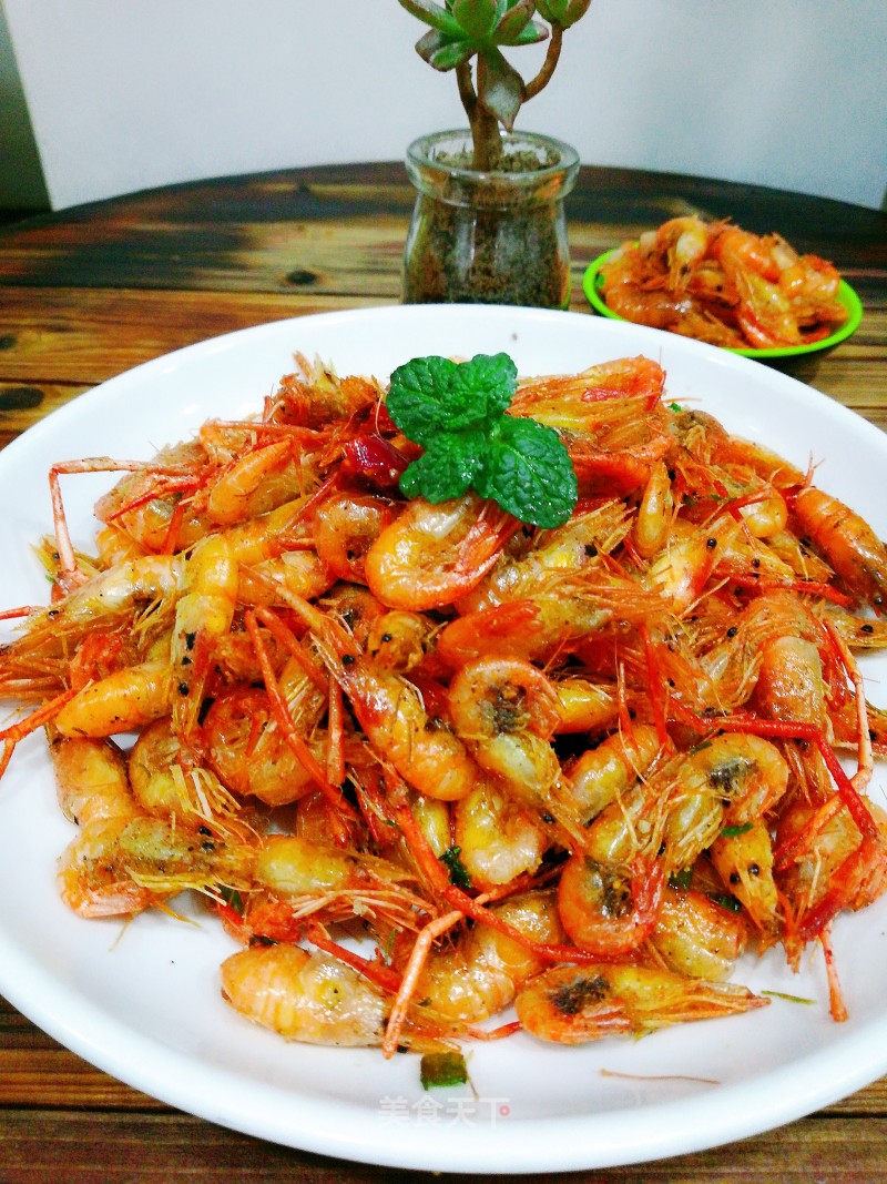Stir-fried Shrimp with Salt and Pepper Oil recipe
