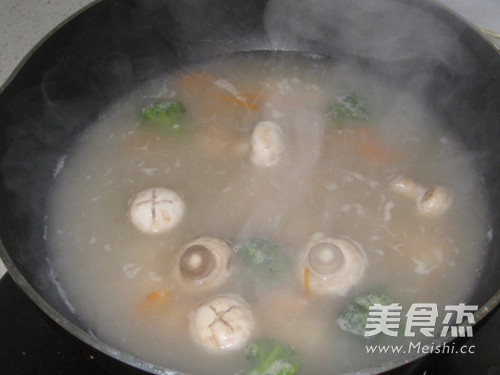 Shrimp and Mushroom Hot Pot recipe