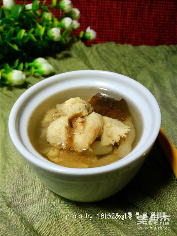 Stewed Chicken Soup with Houttuynia Cordata Ophiopogon recipe