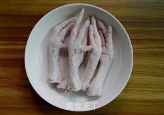 Stewed Chicken Feet with Papaya and Lily recipe