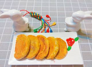 Crispy Steamed Bun Slices with Egg Flavor and Pepper recipe