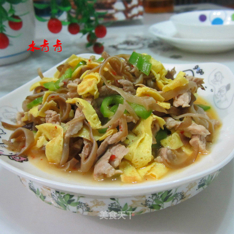 Shredded Eggs and Fungus recipe