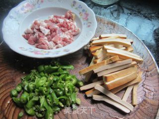 Fried Pork with Smoked Tofu recipe