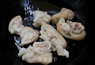 Braised Pork Trotters with Bamboo Shoots recipe