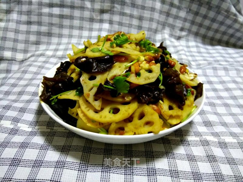 Fungus Mixed with Lotus Root Slices recipe
