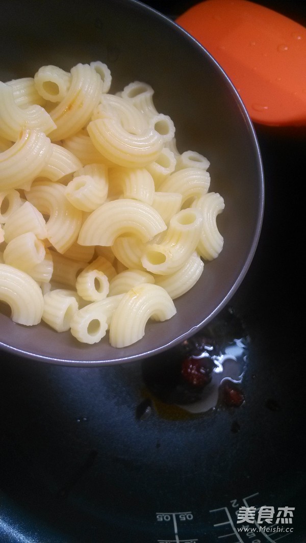 Spicy Fried Spaghetti recipe