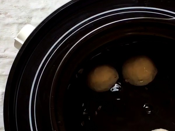 Chrysanthemum Meatball Soup recipe
