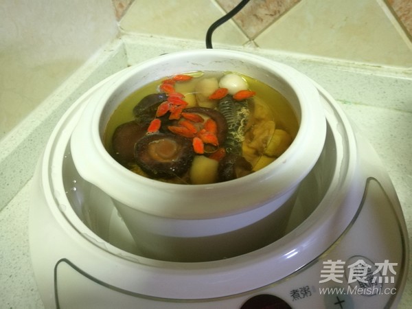 Mushroom and Lotus Seed Chicken Soup recipe