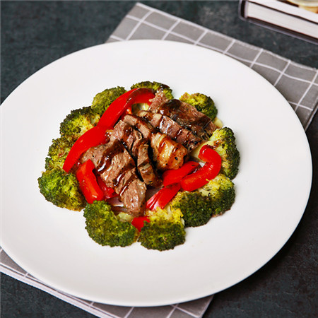 Nutritional and Delicious Combination of Weight Loss: Broccoli Roasted Beef Tenderloin recipe