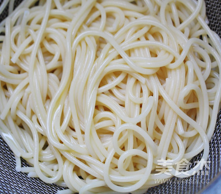 Pasta with Avocado and Shrimp recipe