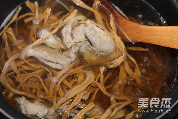 Dried Bamboo Shoots and Old Duck Pot recipe