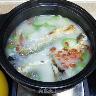 Fresh River Fish Stewed Loofah Soup recipe