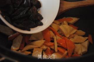 Stir-fried Three Vegetarians recipe