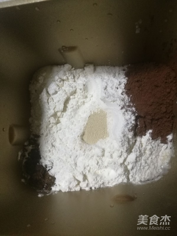 Cocoa Mochi Soft European Buns recipe