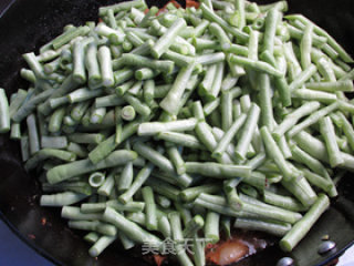 Steamed Lom Noodles with Cowpeas recipe